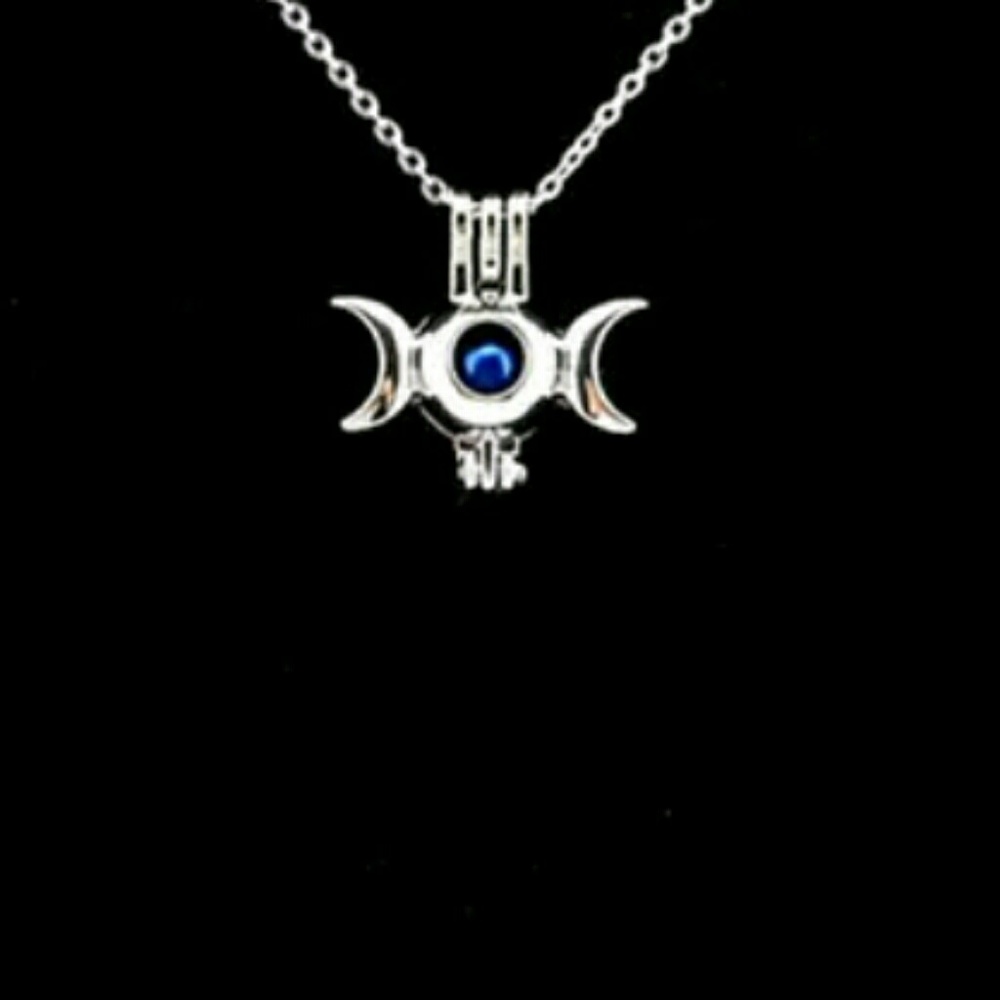 triple moon goddess locket w pearl, lava LAST1